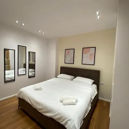 Apartament Fa At Center 02 *